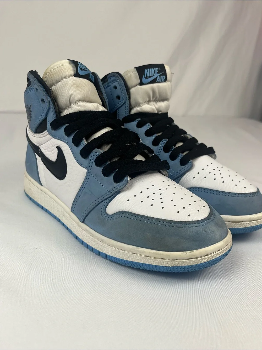 Nike Air Jordan 1 Retro High OG University Blue GS Size 5.5Y 575441-134